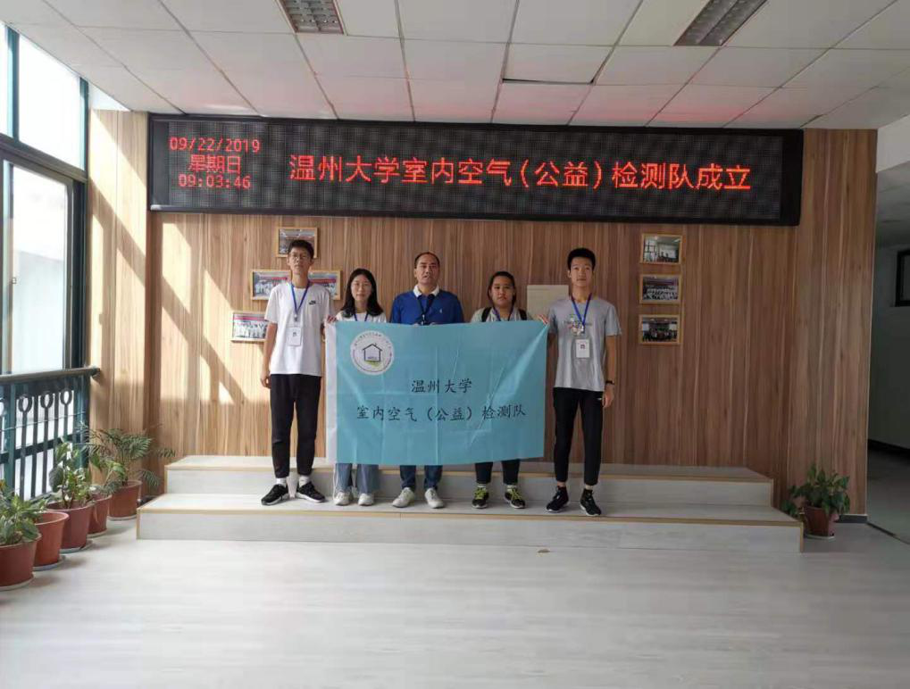 说明: //xiaoyuanwang.xiaobaocine.com/__local/4/F7/C3/1D6F89300CED457C5A232D6730F_71FDFCAF_A1D84.png