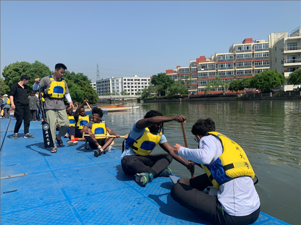 技术分解训练。图源：小宝影院
